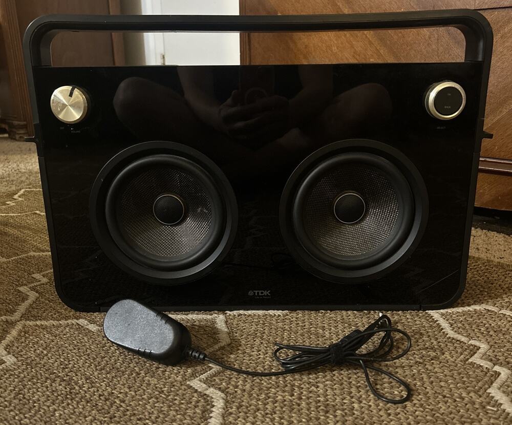 TDK Life On Record 2 Speaker Portable Boombox Model TP6802BLK Powers On W Issues
